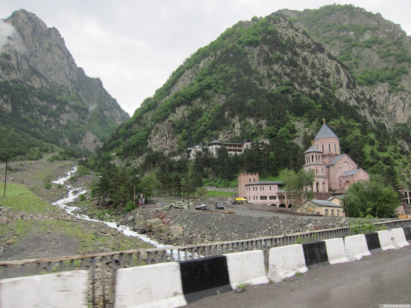 Дарьяльский монастырь. Военно-грузинская дорога
