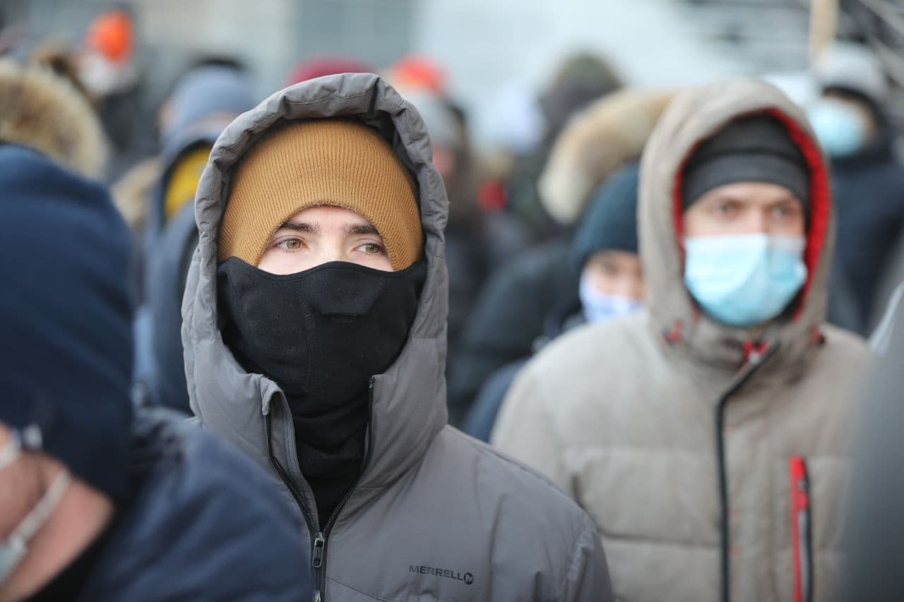 Участники митинга в поддержку Навального. 31 января 2021 года, Новосибирск