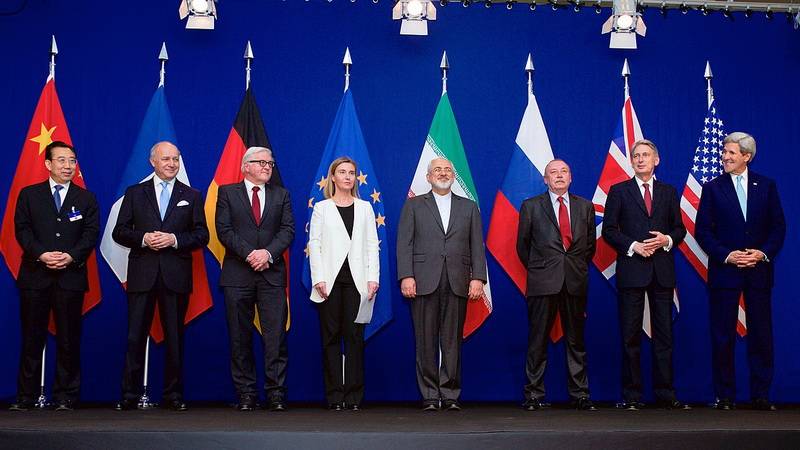 Министры иностранных дел и другие официальные лица из группы P5+1 стран, ЕС и Ирана участники СВПД