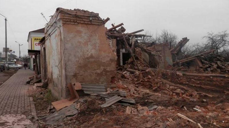«Дом Булгакова» г. Вязьма ул. Ленина д. 43 в процессе разрушения, 13 ноября 2015 г.
