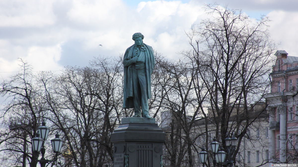 Памятник А. С. Пушкину. Пушкинская площадь в Москве