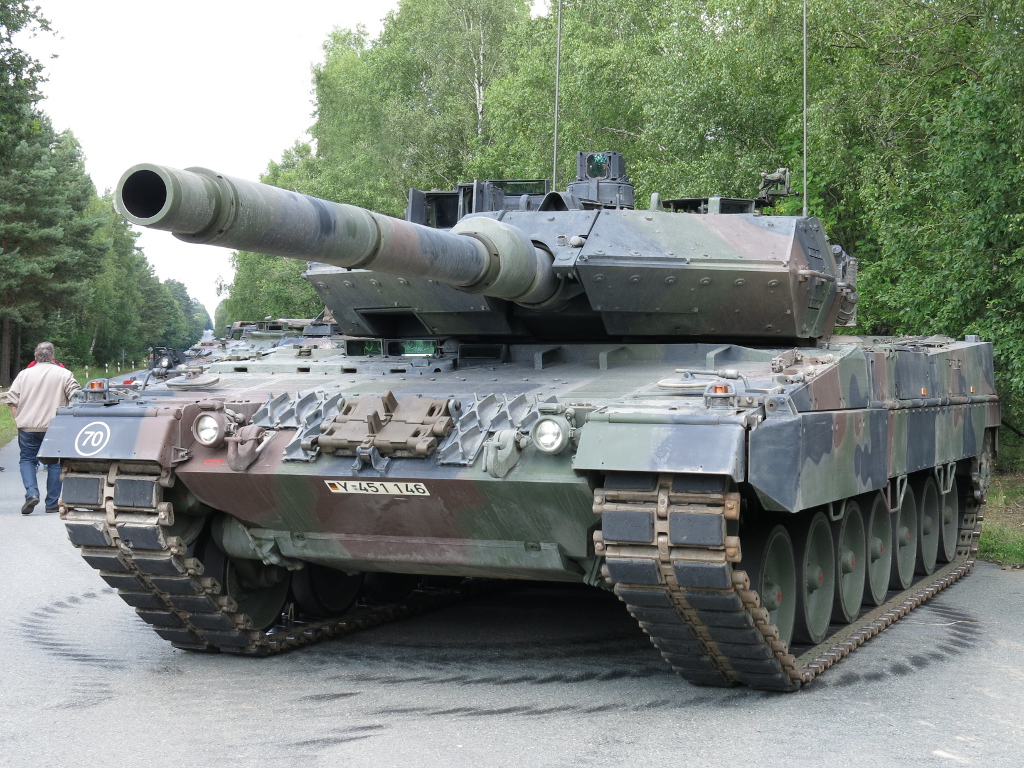 Танк Leopard 2A7 Вооруженных сил ФРГ в учебно-тренировочном центре в Мюнстере, 2015 год