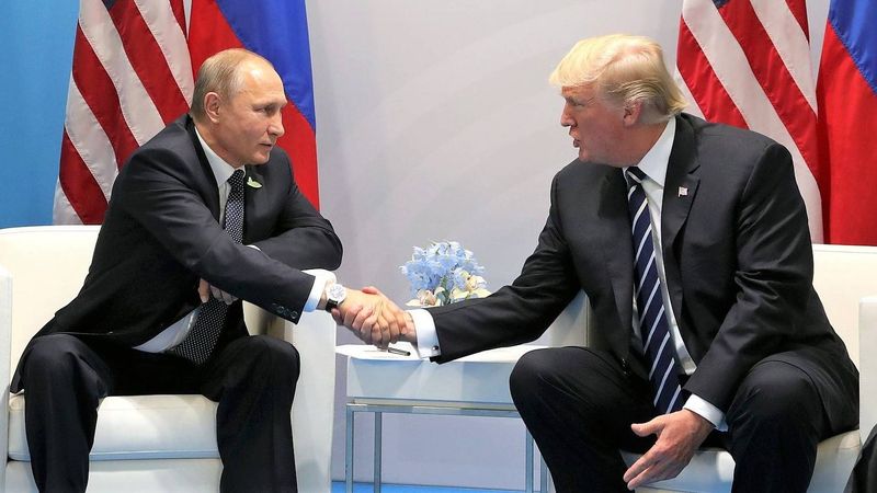 Президент России Владимир Путин и президент США Дональд Трамп на саммите G-20 в Гамбурге