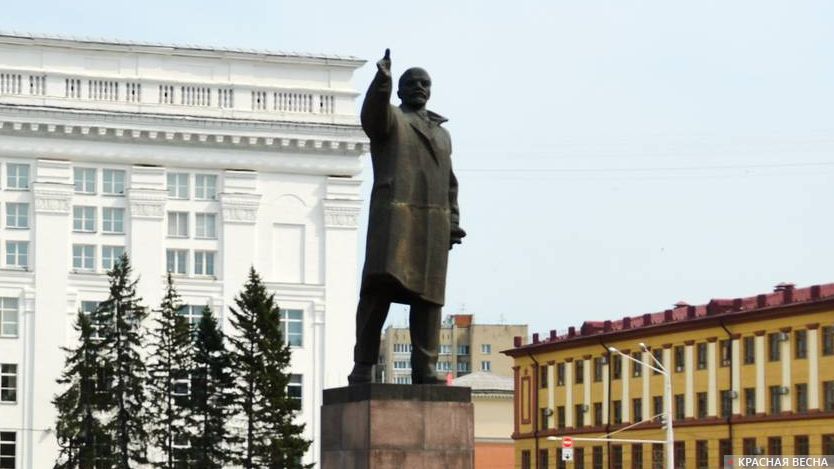Памятник Владимиру Ленину в Кемерово