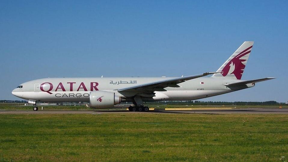 Boeing 777 Qatar Airways на лётном поле