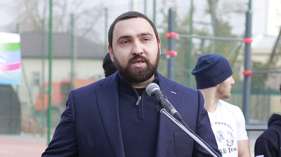 Султан Хамзаев