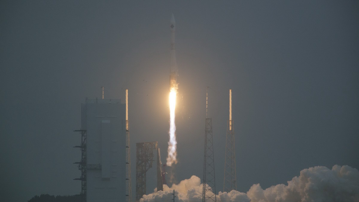 старт ракеты-носителя Atlas V