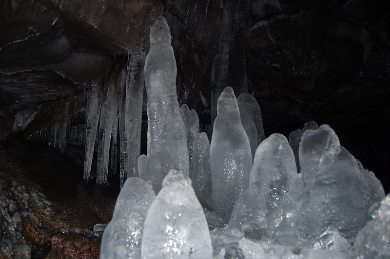 Лед в пещере