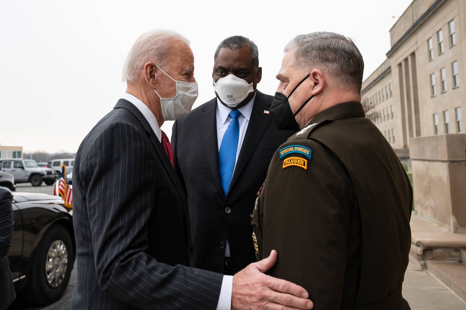 Президент США Джо Байден с министром обороны Ллойдом Остином и генералом армии Марком А. Милли