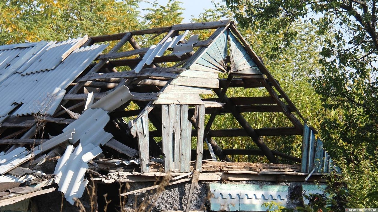 Разрушенный дом. ДНР