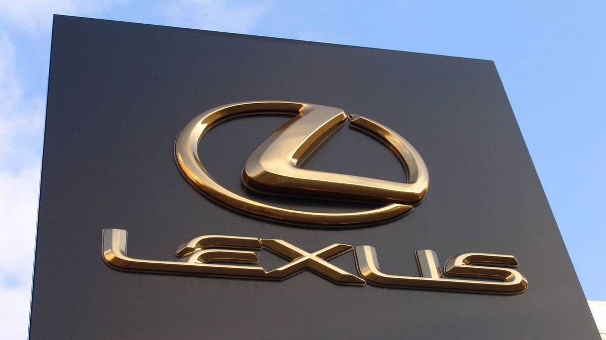 Логотип «Лексус»