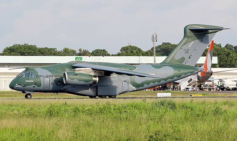 Военно-транспортный самолет C-390 Millenium