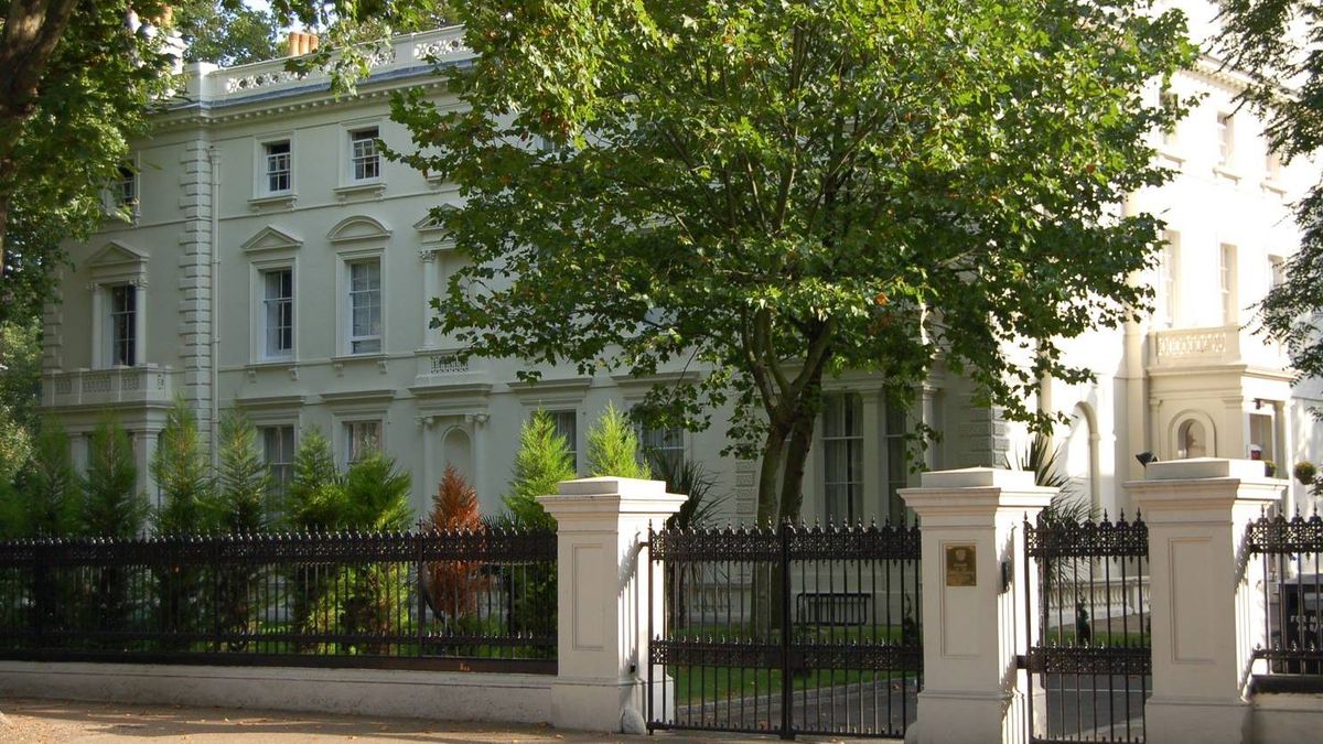 Посольство РФ в Лондоне