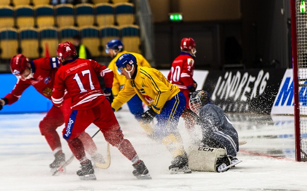 Хоккей с мячом. Сборные России-Швеции