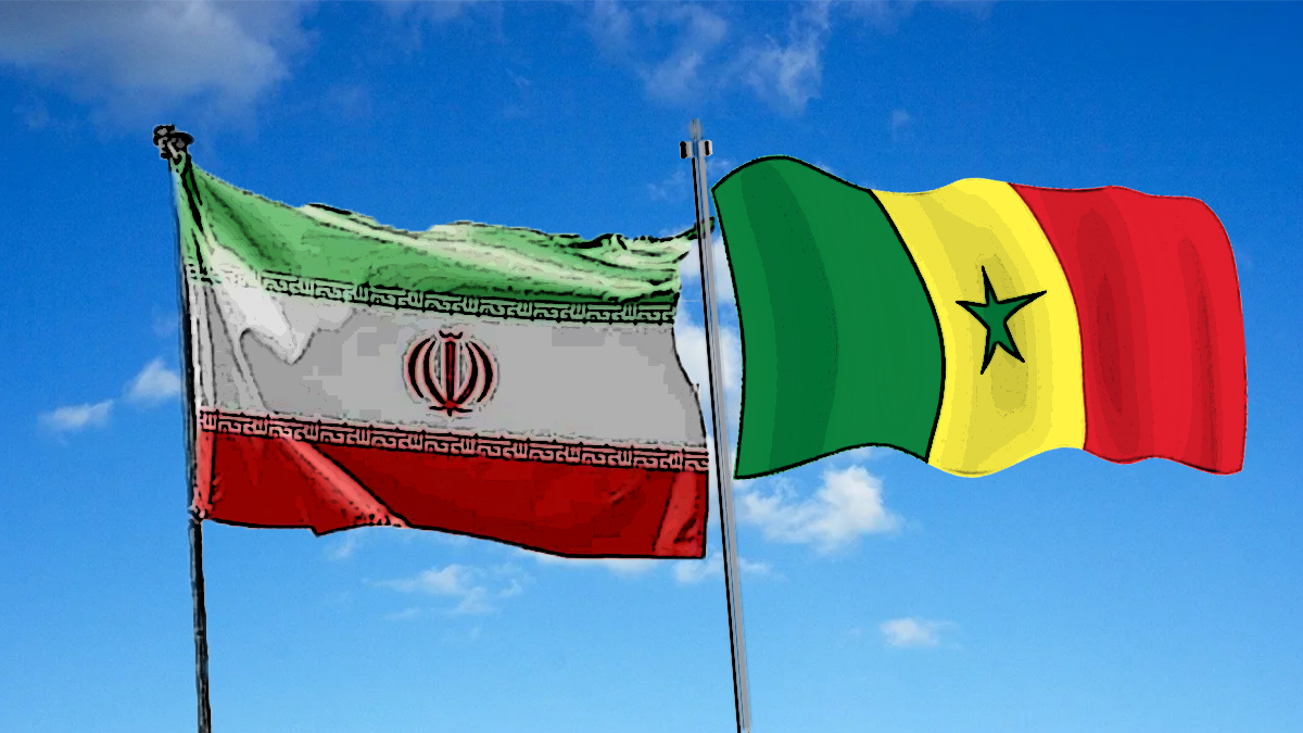 Флаги Ирана и Сенегала