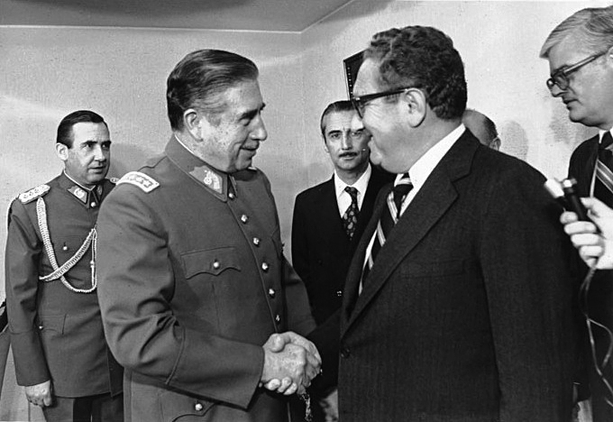 Аугусто Пиночет и государственный секретарь США Генри Киссенджер