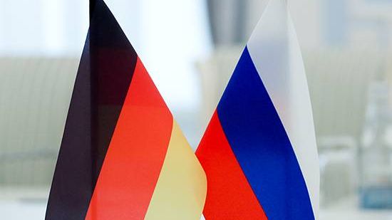 Национальные флаги Германии и России
