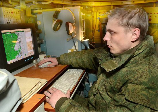 Военнослужащий подразделения радиоэлектронной борьбы мотострелкового соединения [mil.ru]