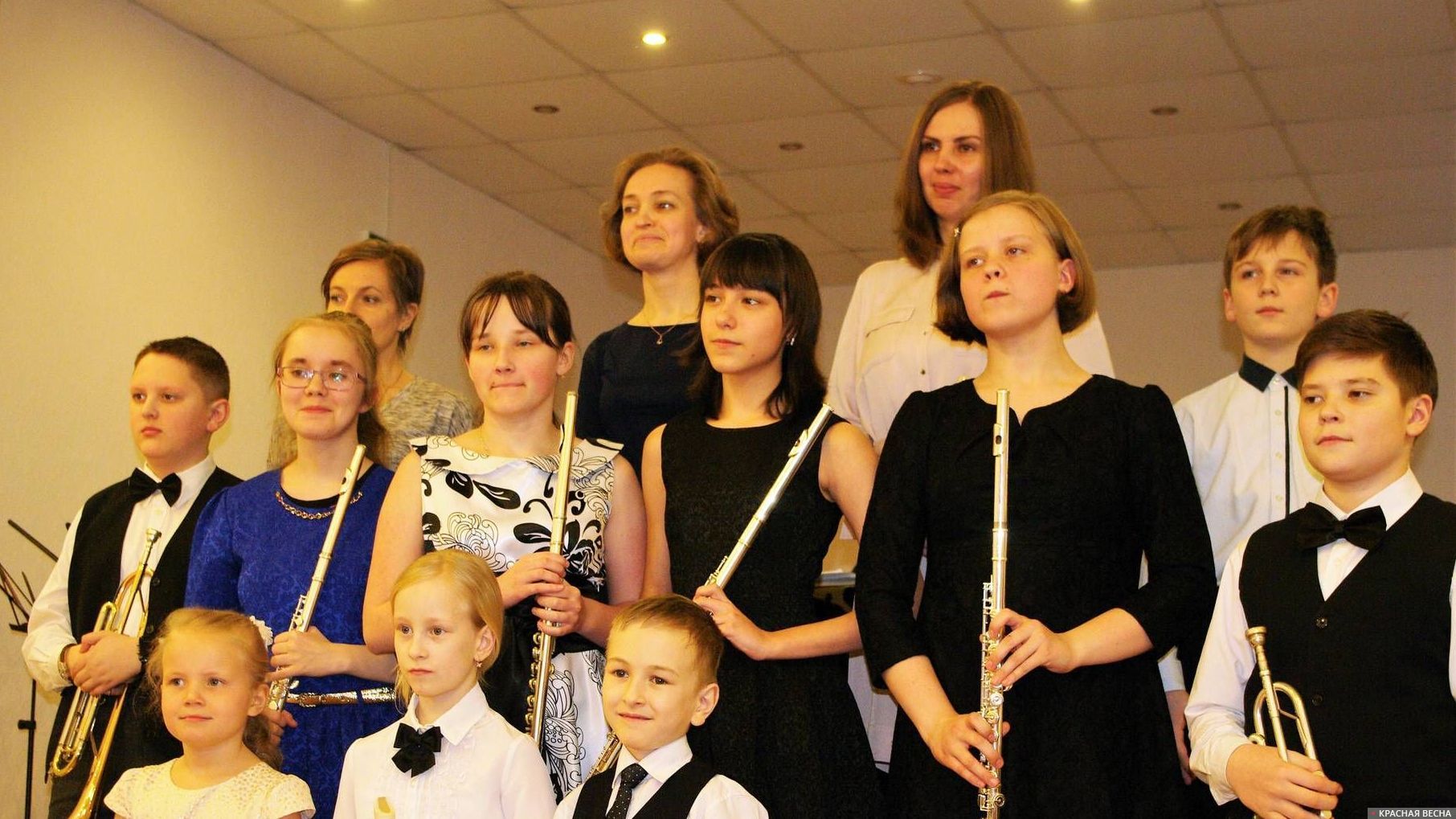 Преподаватели и ученики музыкального отделения ДШИ № 11