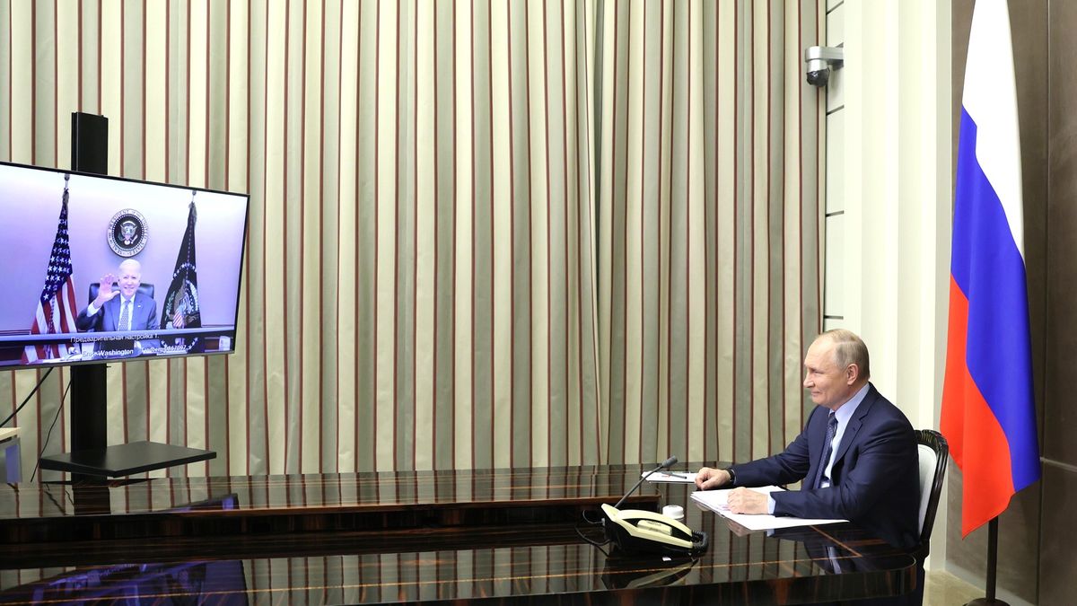 Разговор президента Путина с Байденом