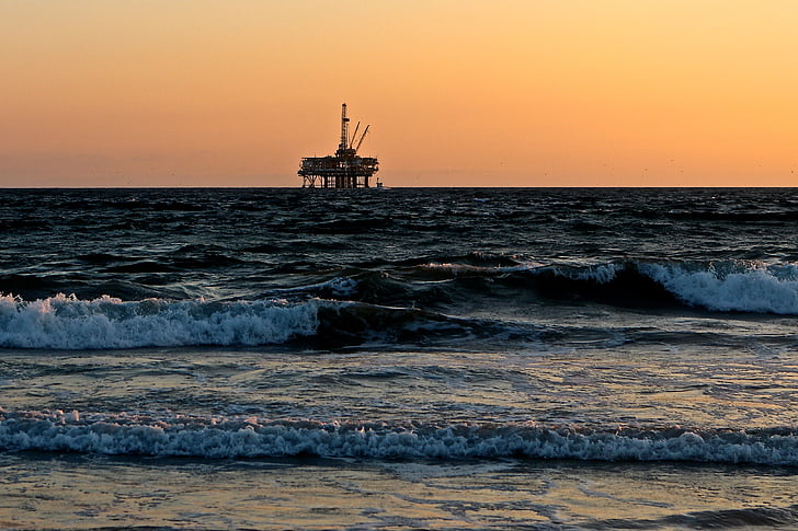 oil-rig-sea-oil-gas-preview