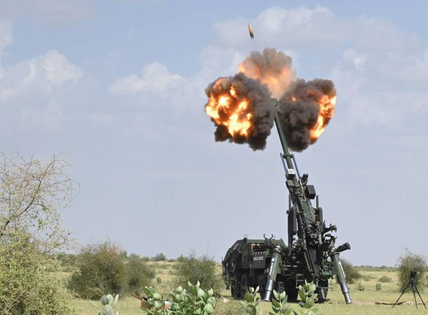 Испытания индийской артиллерийской системы на полигоне «Похран». Ноябрь 2023 г.