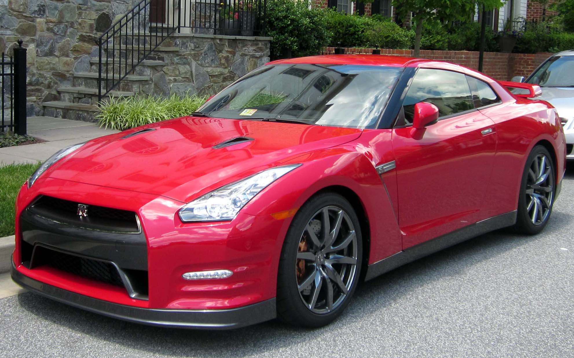 Nissan GT-R