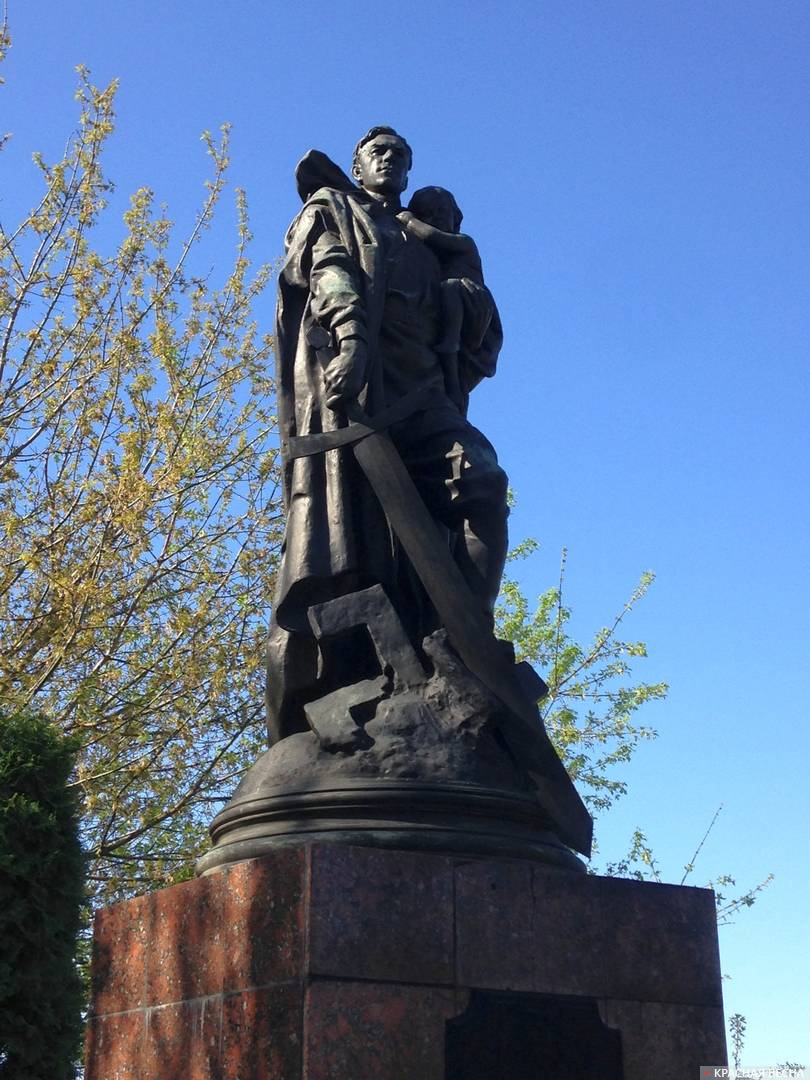 Памятник воину-освободителю, Серпухов
