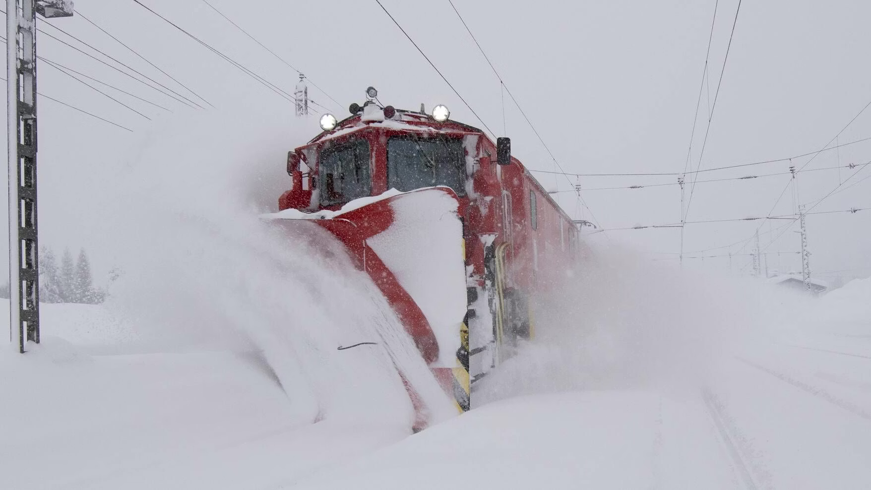 Германия. Поезд в снегах