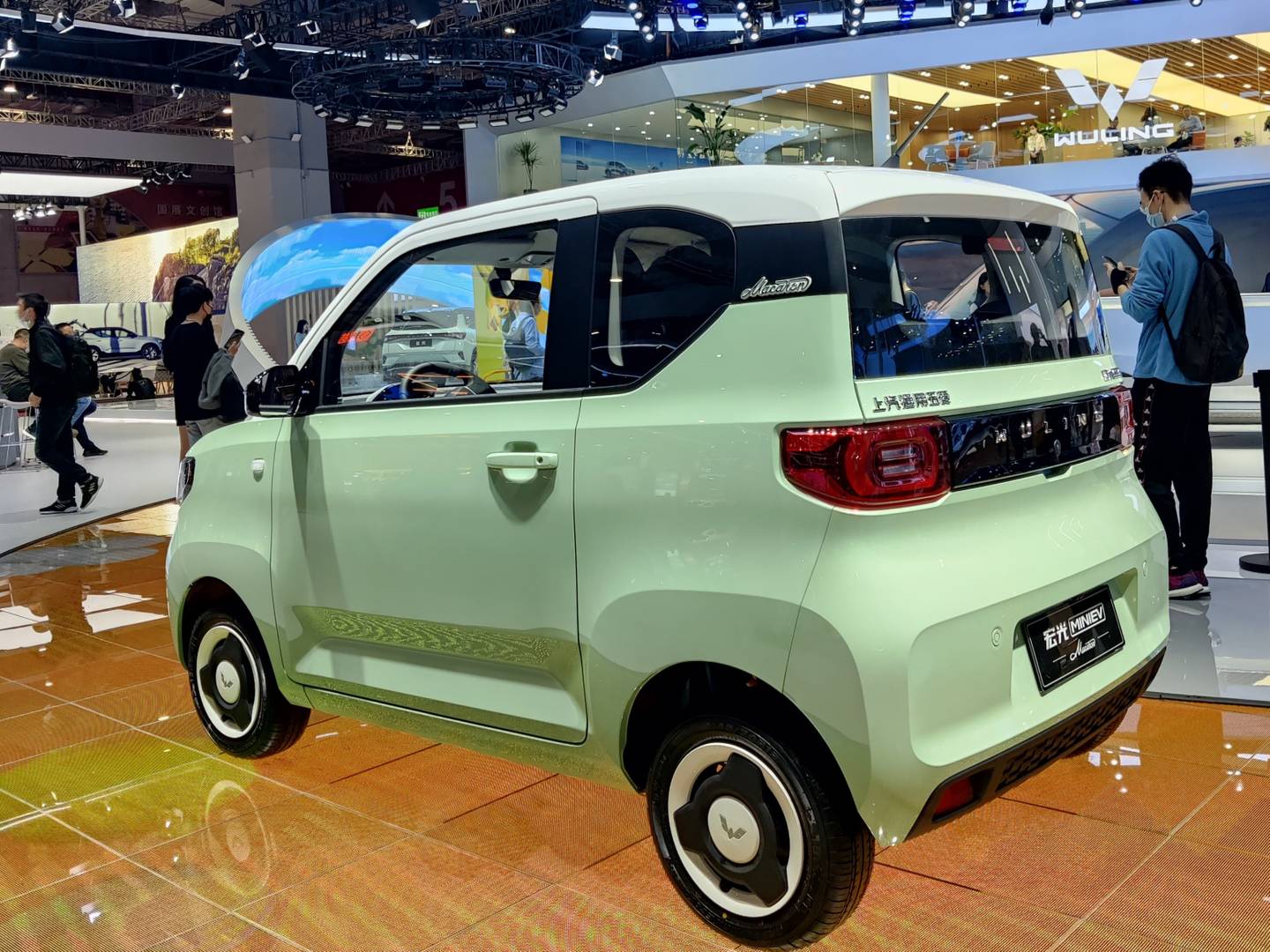 Электромобиль Hongguang Mini ev