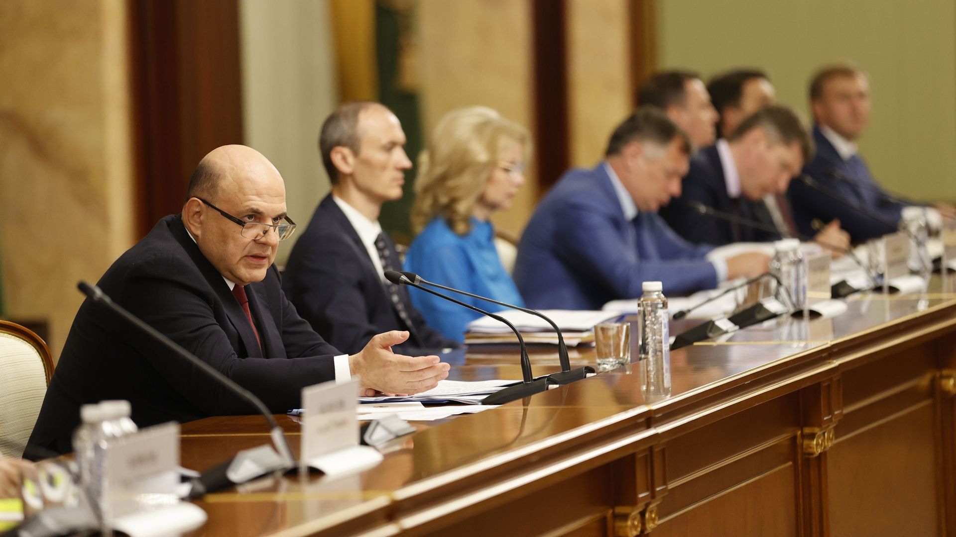Премьер-министр РФ Михаил Мишустин на встрече с членами Совета палаты Совета Федерации
