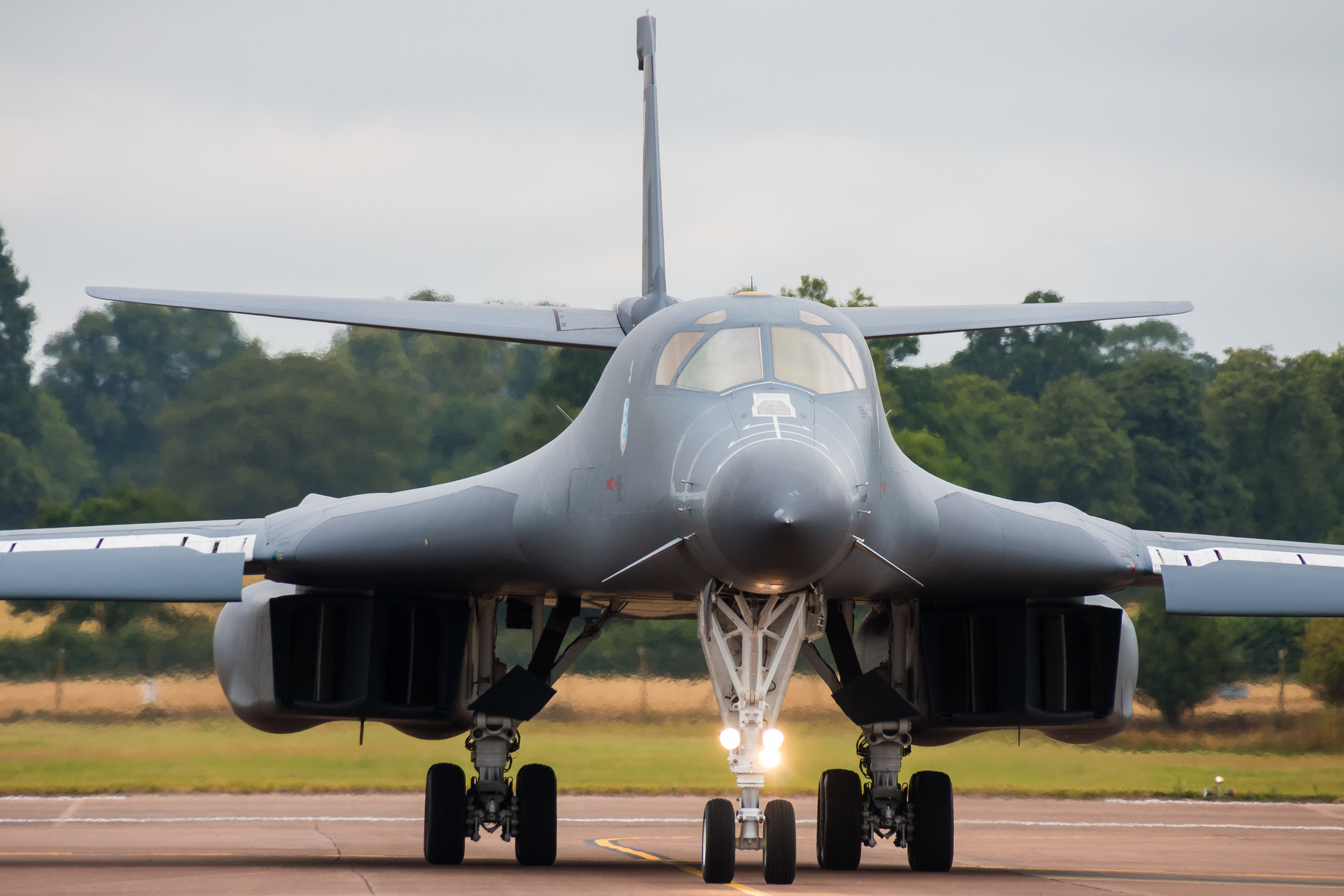 Американский стратегический бомбардировщик B-1B