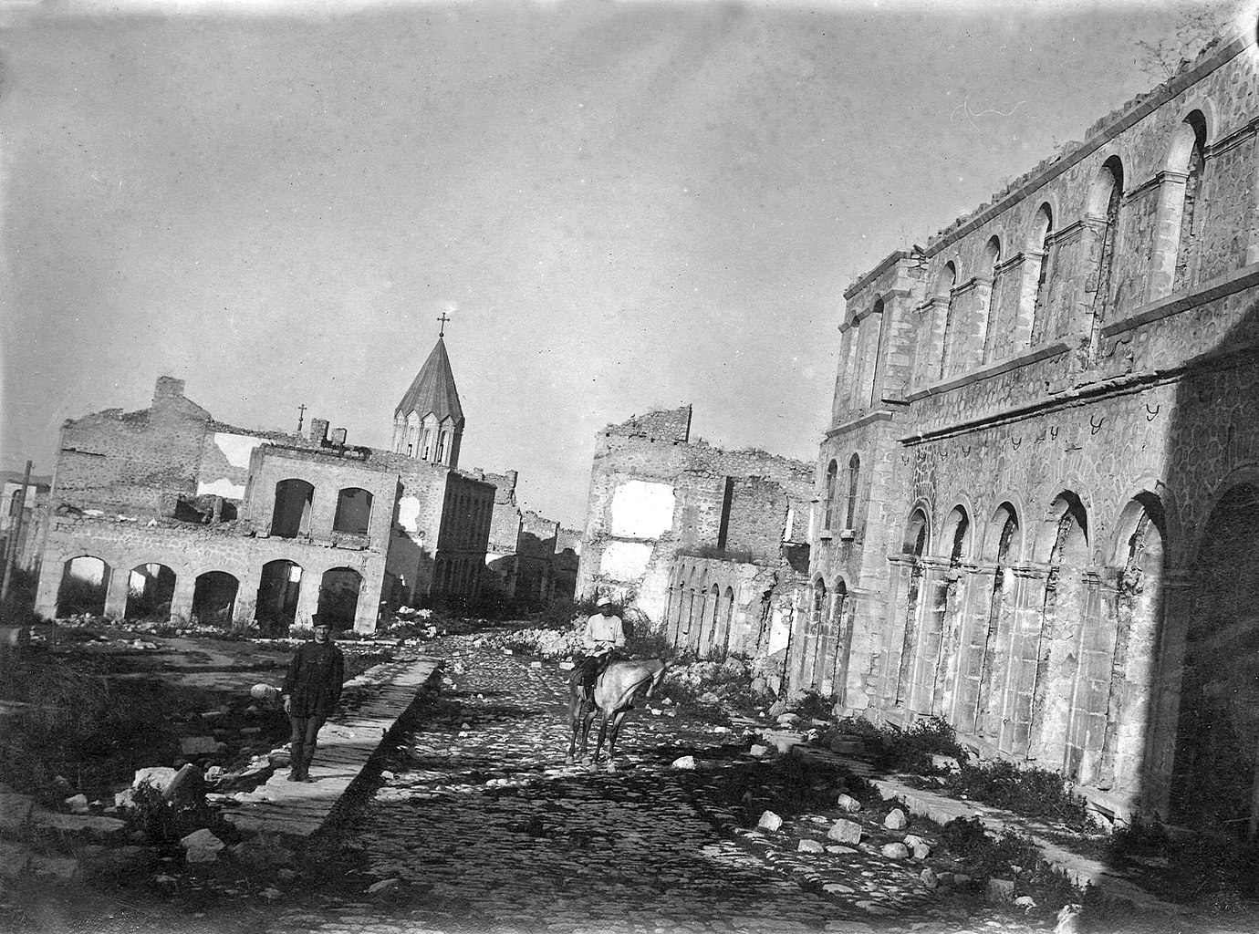 Руины Шуши после резни, 1920
