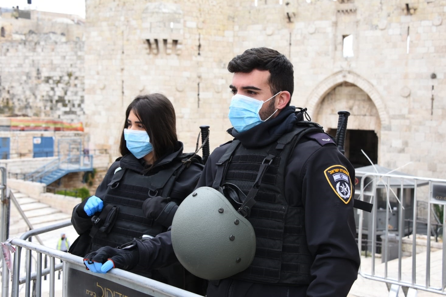 Израильская полиция в защитных масках