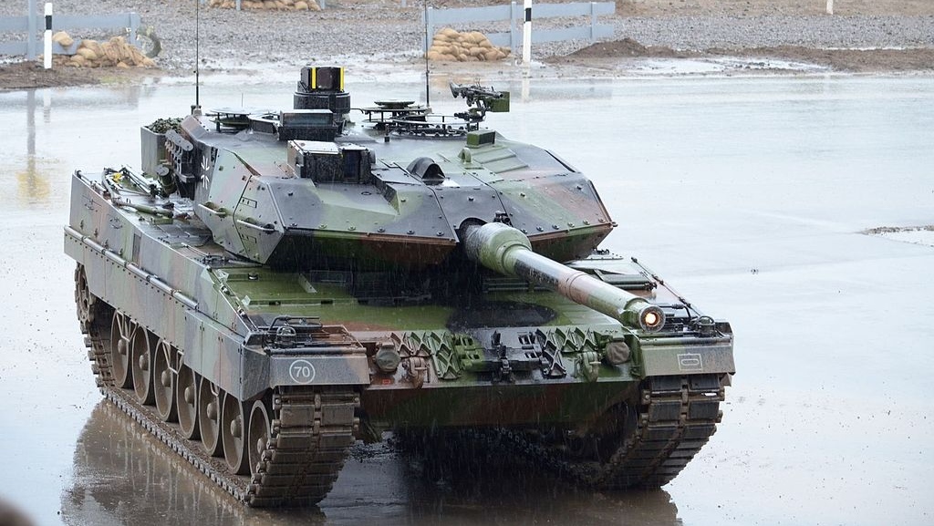 Танк Leopard 2A6 