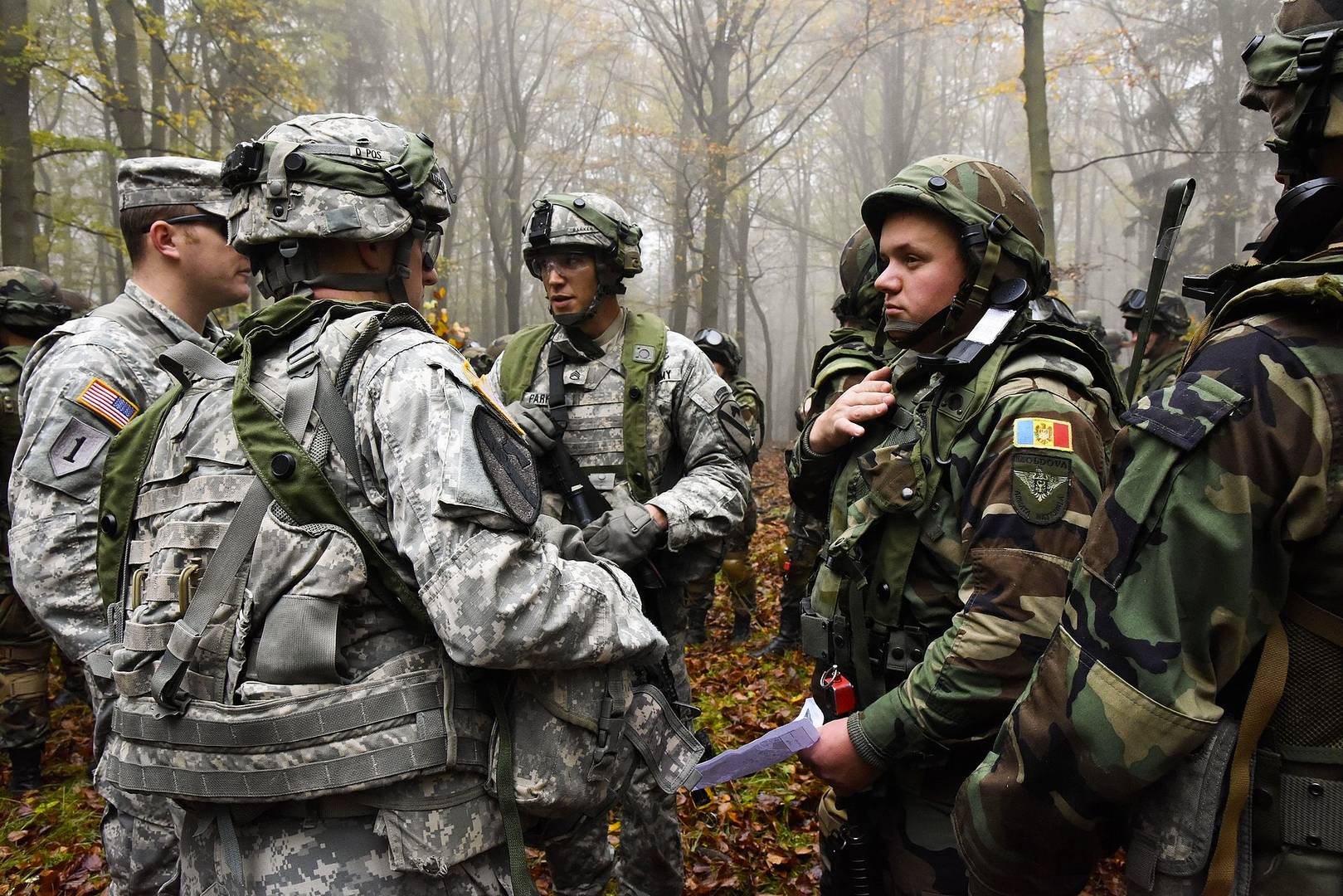 Молдавские военные и инструкторы НАТО