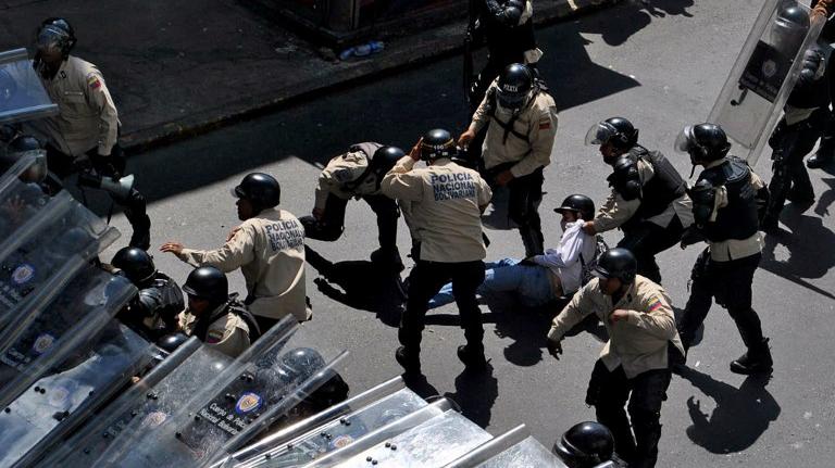 Беспорядки в Венесуэле [(cc) Diariocritico de Venezuela]