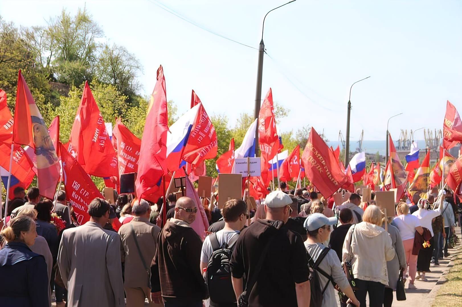 Празднование Победы в Бердянске, на освобожденной территории