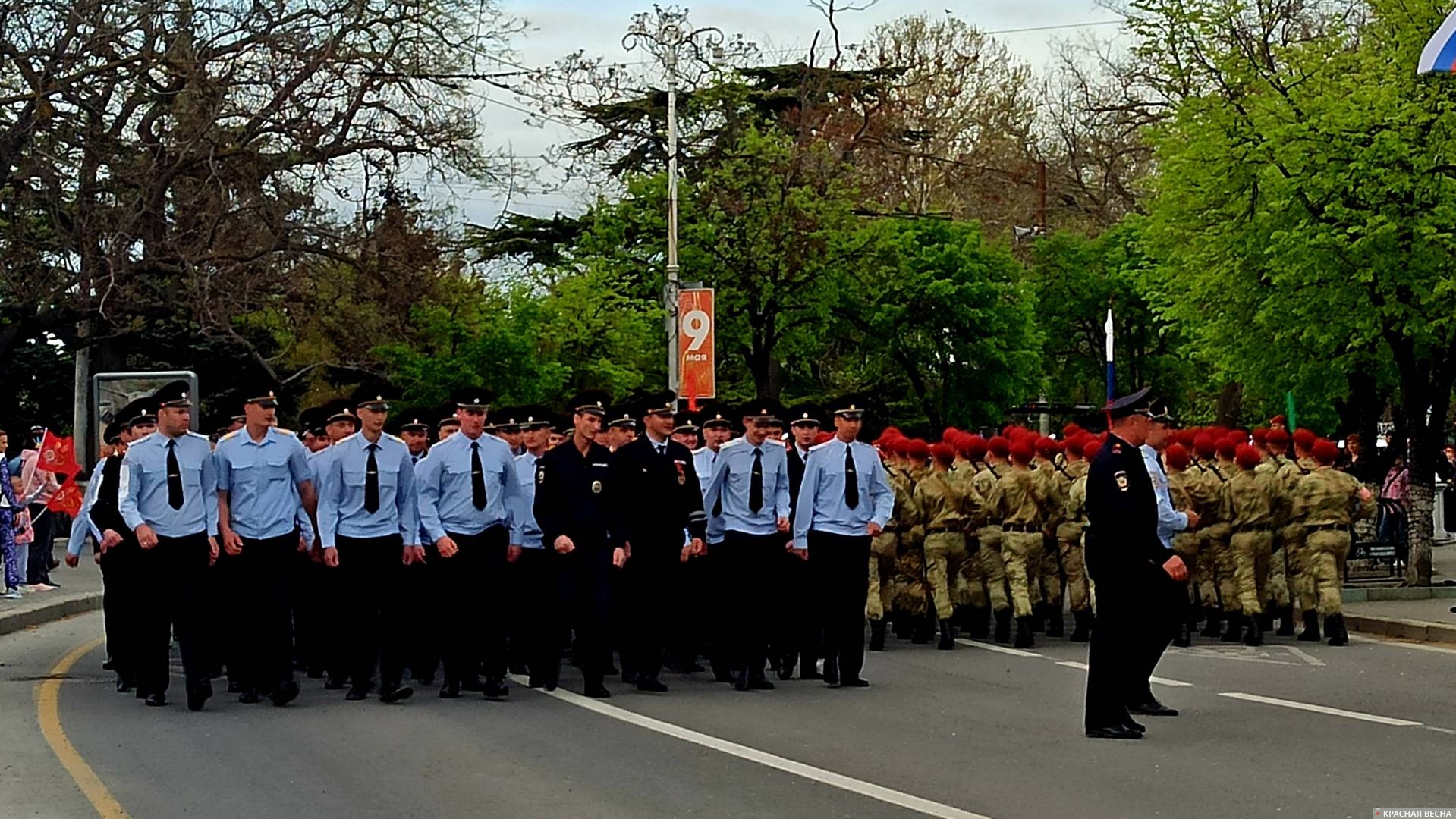 Колонна подразделений Вооруженных сил РФ на репетиции парада Победы 