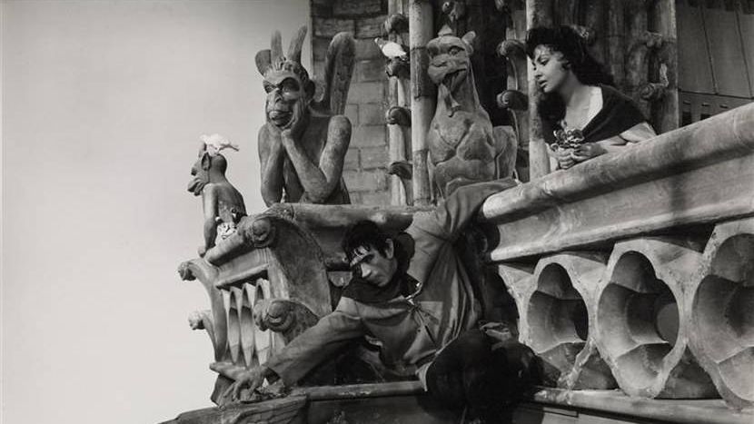 Цитата из х/ф «Собор Парижской Богоматери». Режиссёр Жан Деланнуа, Италия-Франция, 1956