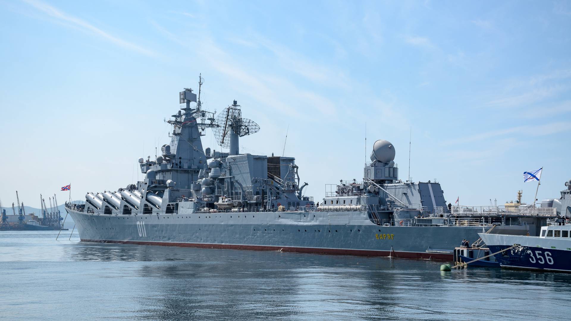 Флагман Тихоокеанского флота ВМФ России ракетный крейсер «Варяг»