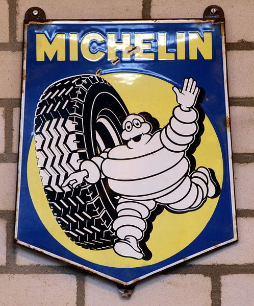 Michelin. Эмалированная рекламная вывеска в музее Ден Хартог Форд