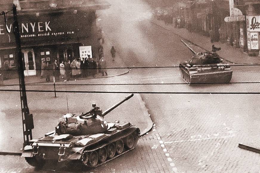 Советские танки на улицах Будапешта