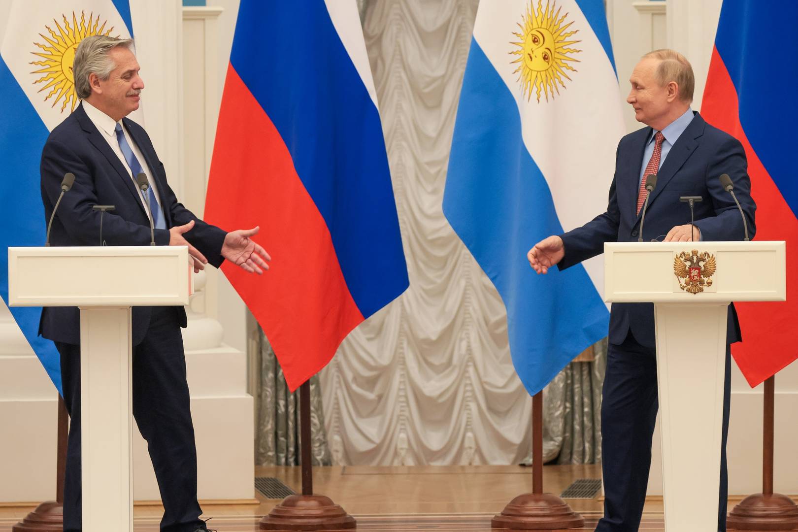 Переговоры президентов Аргентины и России в Кремле