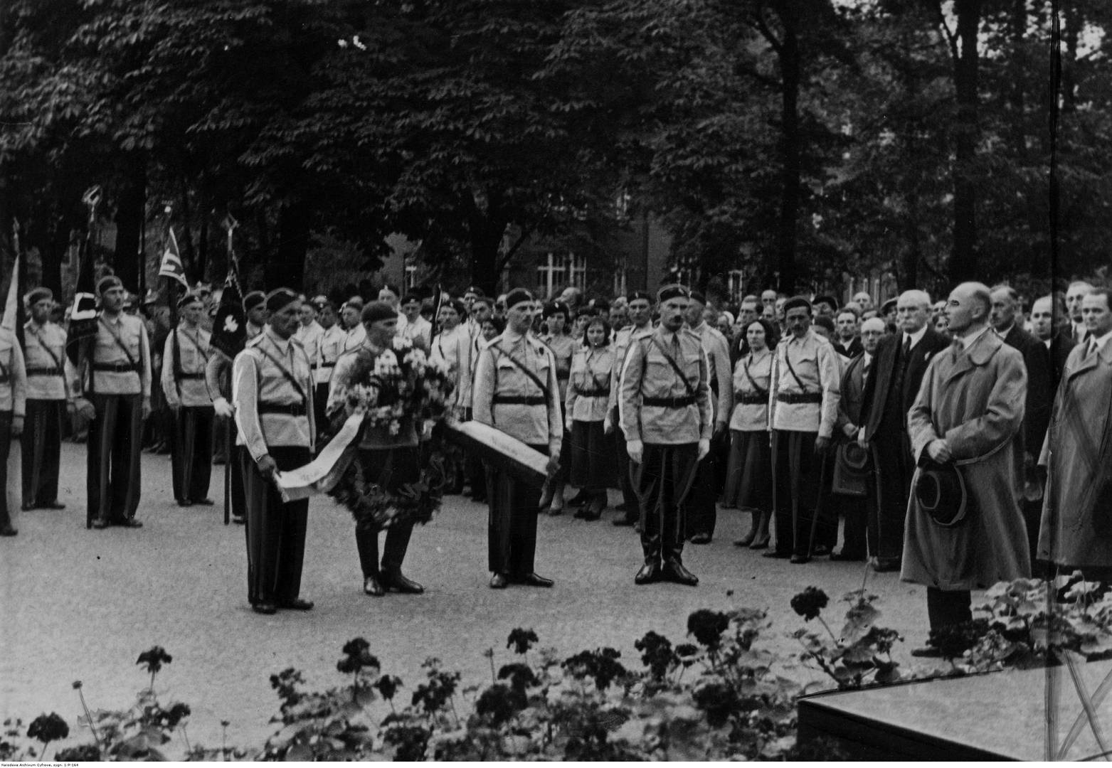 Члены партии Лагерь Великой Польши. 1935
