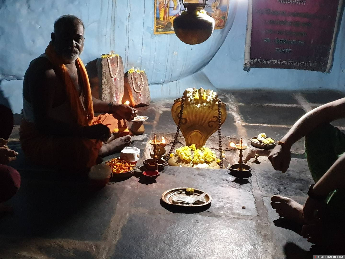 Брахман. Индия, Штат Карнатака, Хампи