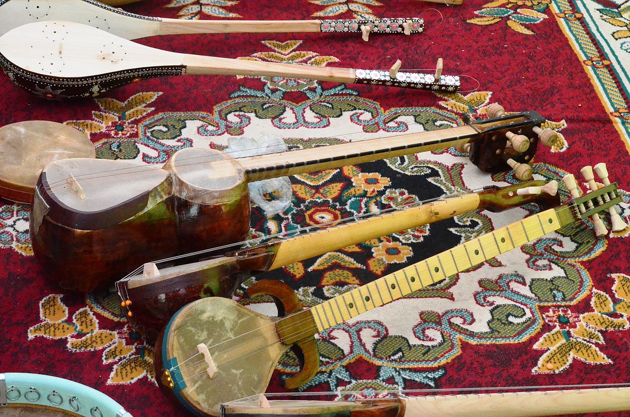 Дутар, национальные музыкальные инструменты Туркмении