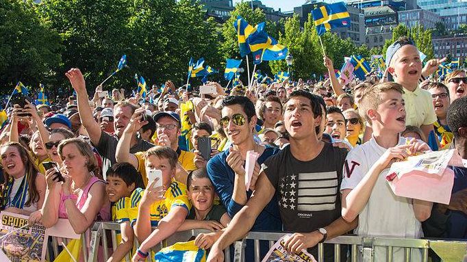 Шведские болельщики — категория риска?