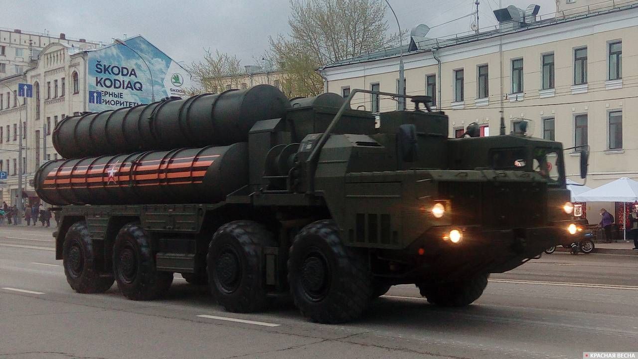 Российская зенитная ракетная система С-400
