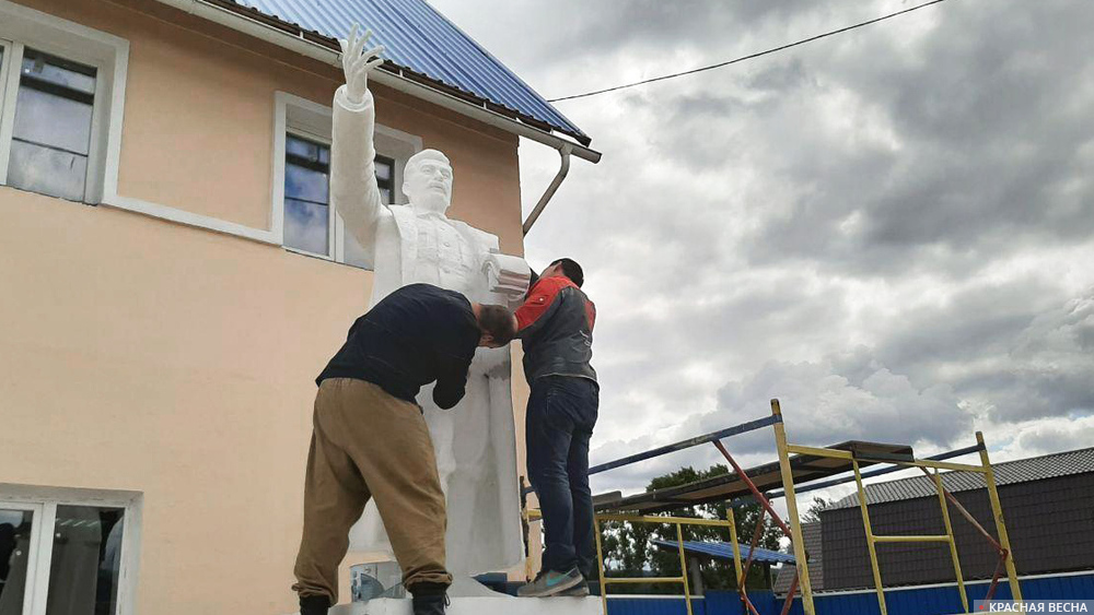 Восстановление памятника Сталину в городе Куса Челябинской области